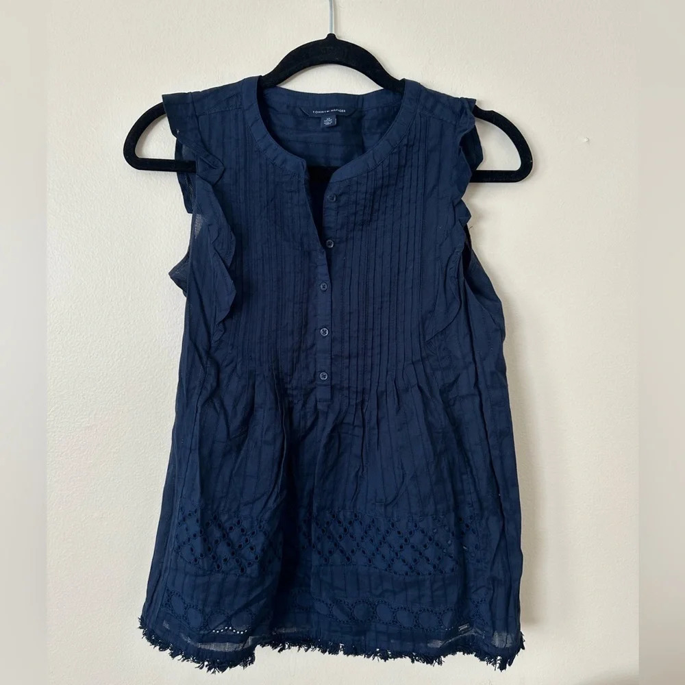Tommy Hilfiger Women's XS Navy Sleeveless Blouse